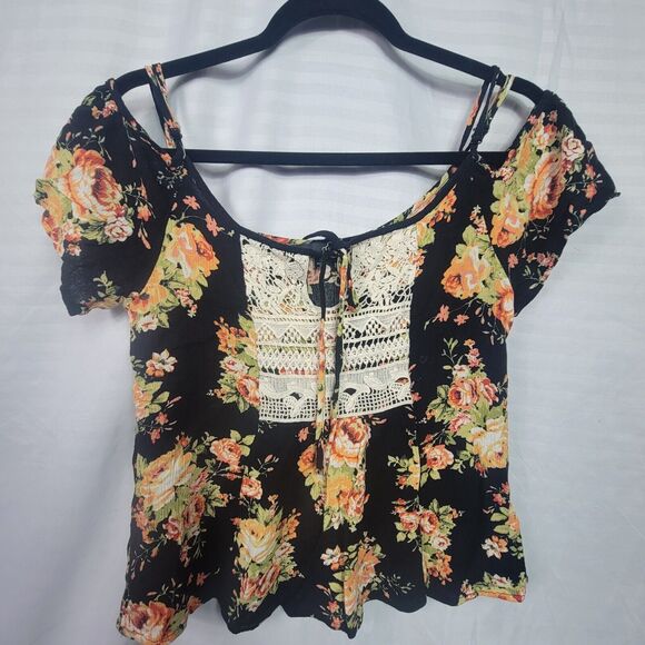 Ultra Floral Lace Cold Off Shoulder Boho Chic Top - Picture 2 of 8